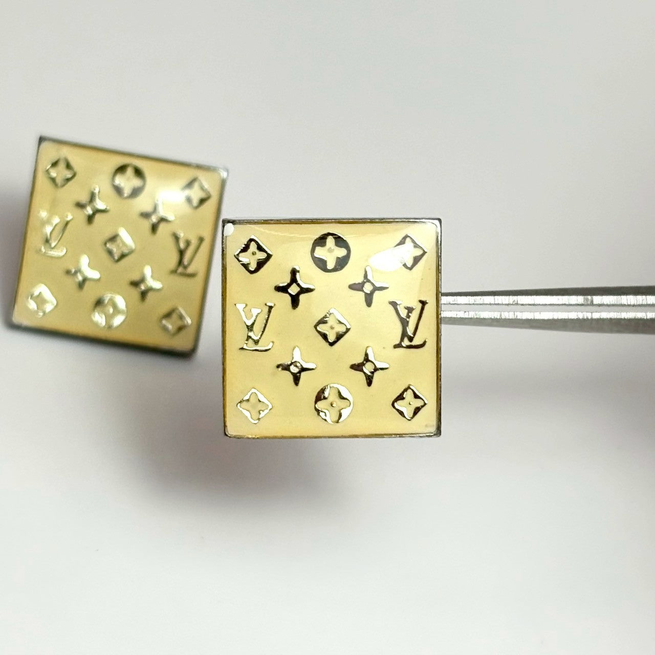 LV Monogram 幾何耳針 | LV Monogram Geometric Stud Earrings
