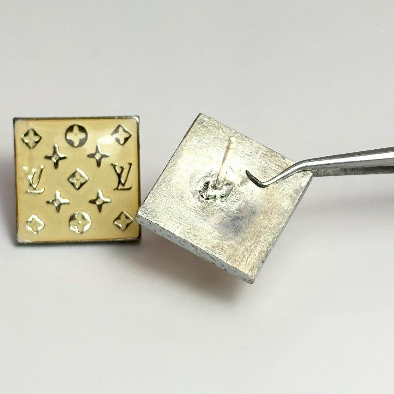 LV Monogram 幾何耳針 | LV Monogram Geometric Stud Earrings