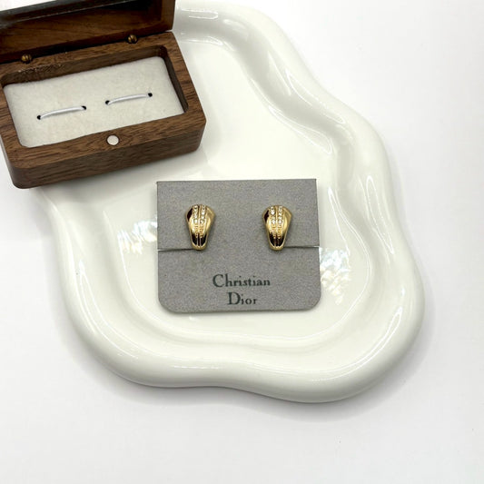 Dior 雕刻金層耳夾|Dior Sculpted Gold-Tone Clip-On Earrings