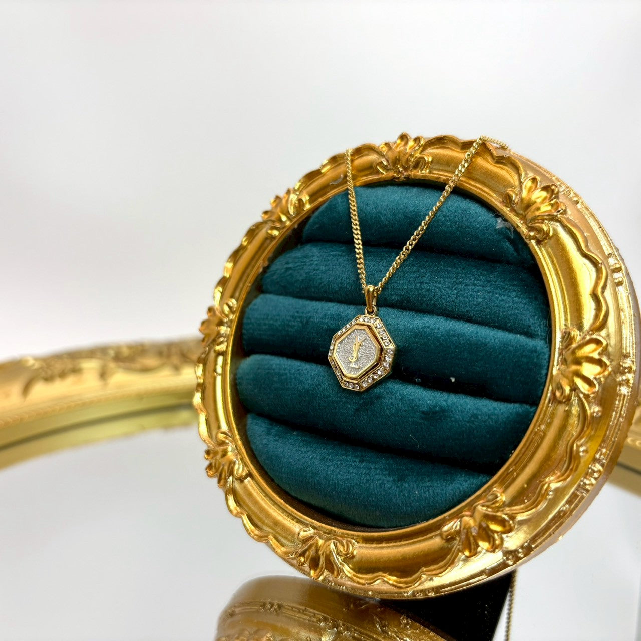 YSL 八角晶鑽項鍊|YSL Hexagon Crystal Logo Necklace