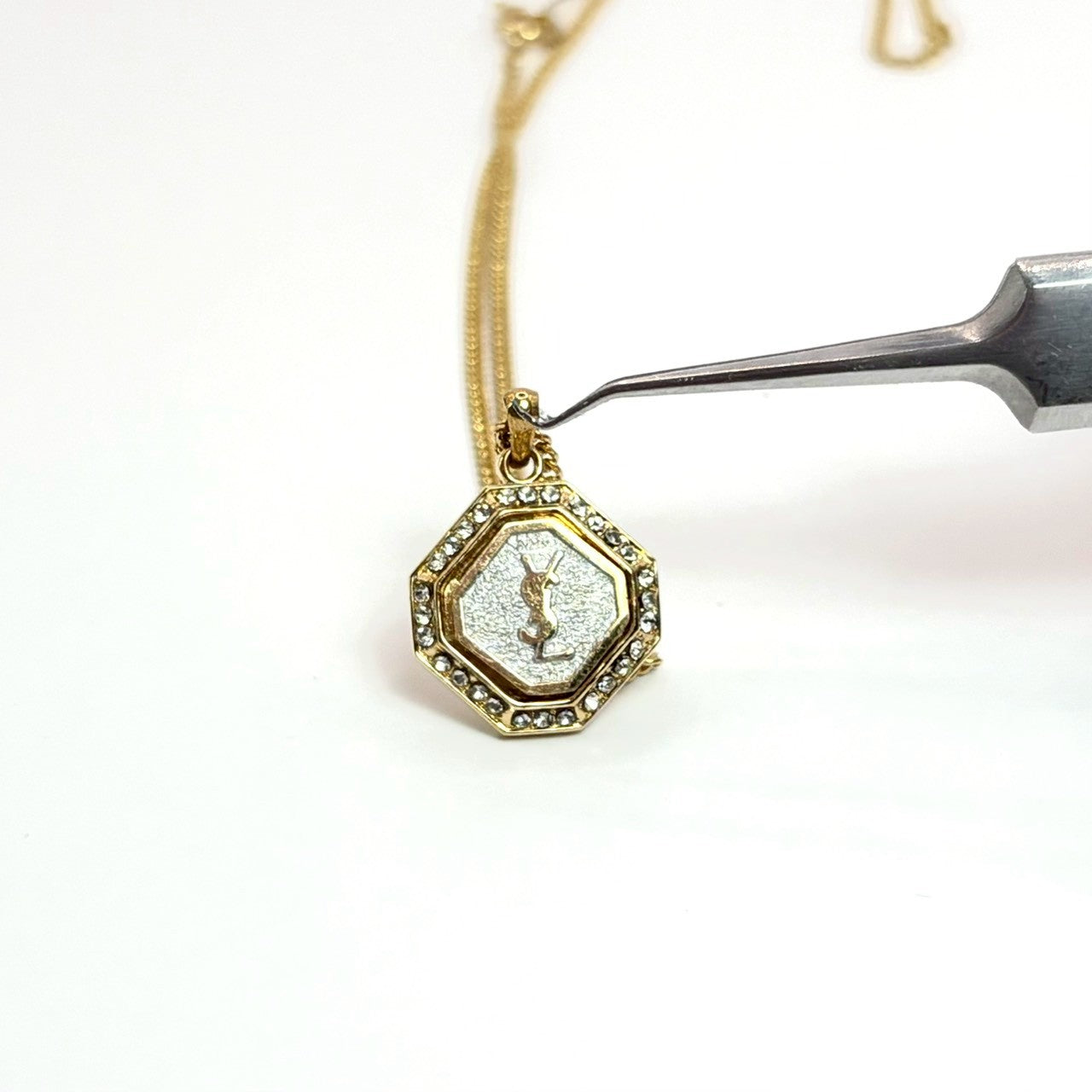 YSL 八角晶鑽項鍊|YSL Hexagon Crystal Logo Necklace