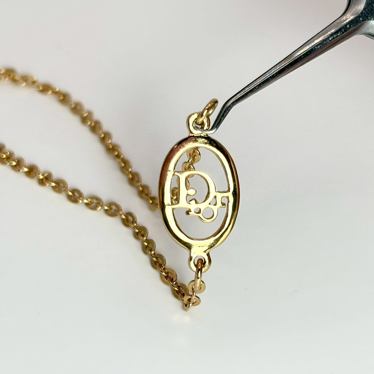 Dior 經典交疊徽記手鍊 | Dior Interlocking CD Bracelet