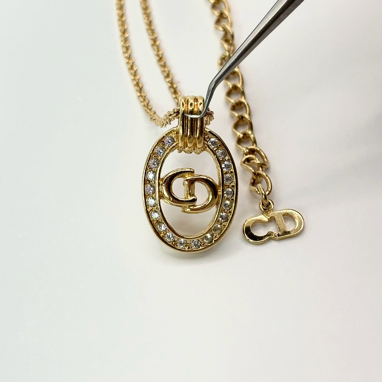 Dior 經典交疊徽記項鍊 | Dior Interlocking CD Crystal Necklace