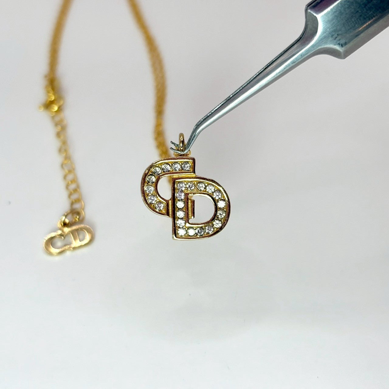 Dior 交疊徽記微鑽項鍊 | Dior Crystal CD Initial Necklace