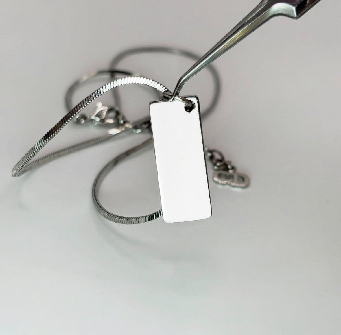 Dior 紅標數字墜|Monogram No.2 Tag Necklace