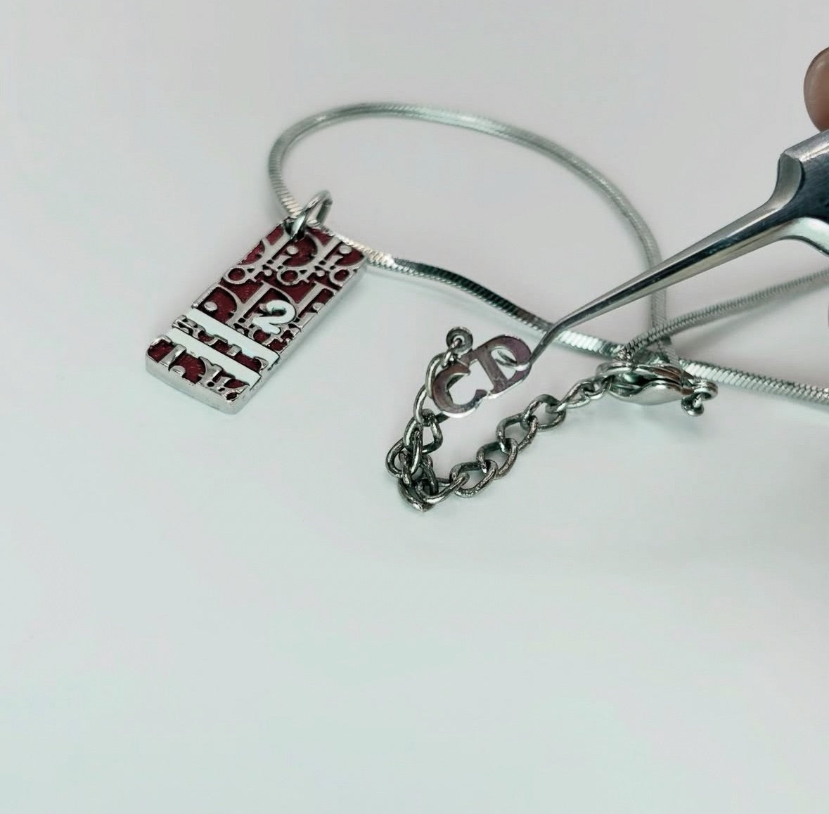 Dior 紅標數字墜|Monogram No.2 Tag Necklace