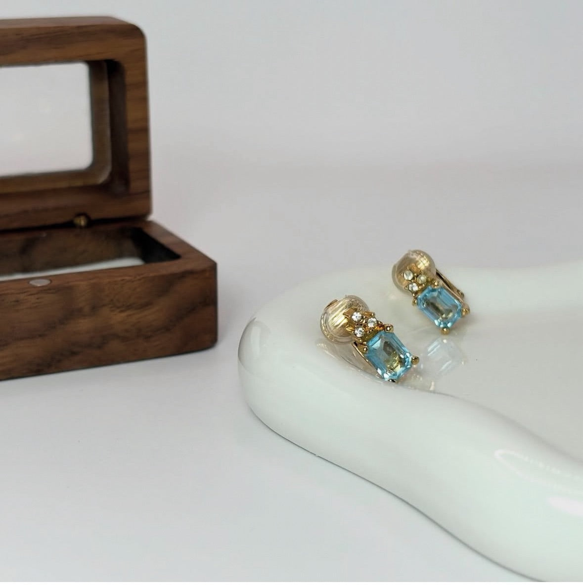 Dior 天藍水晶長方耳夾|Dior Sky Blue Crystal Clip-On Earrings