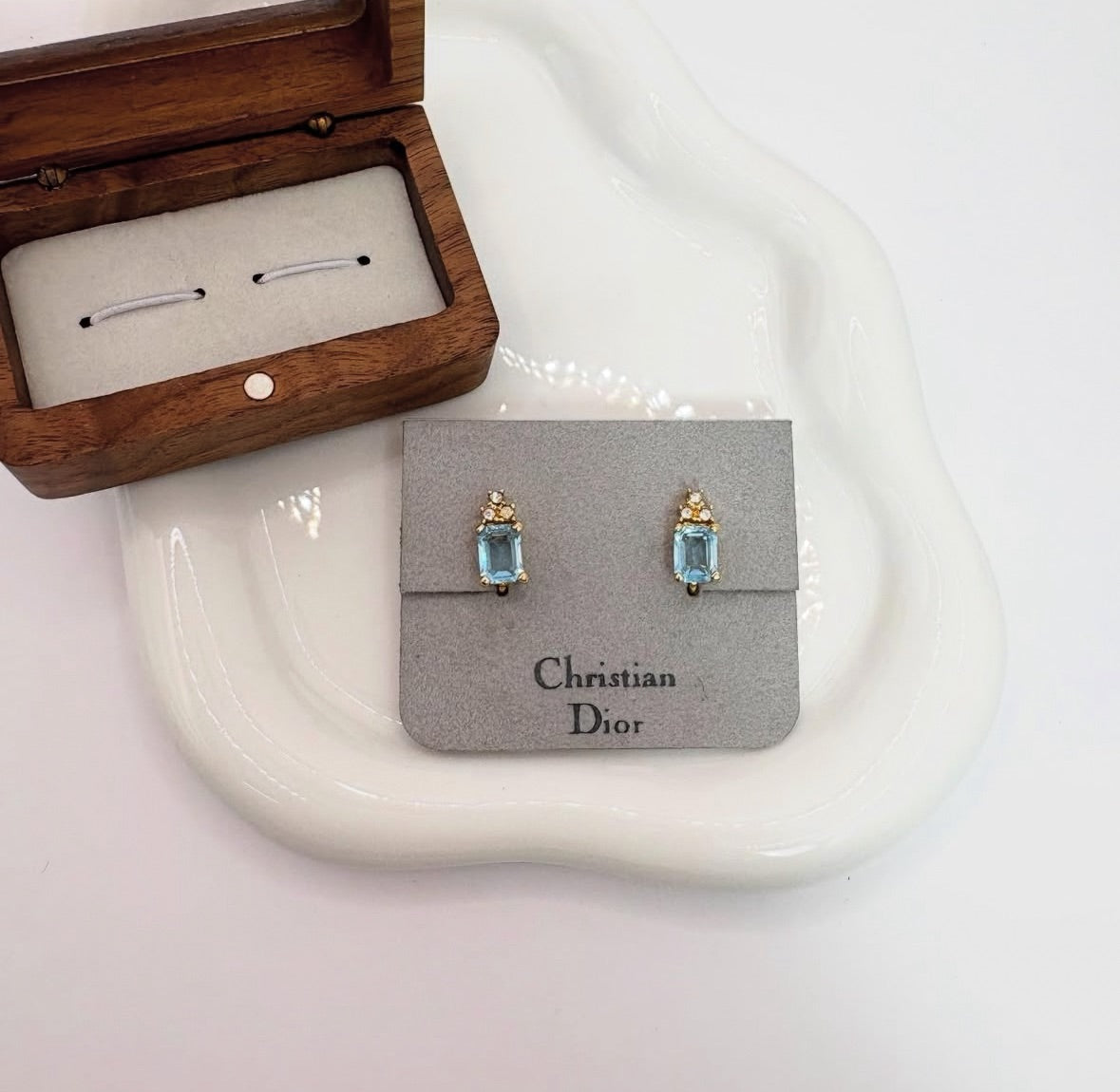 Dior 天藍水晶長方耳夾|Dior Sky Blue Crystal Clip-On Earrings
