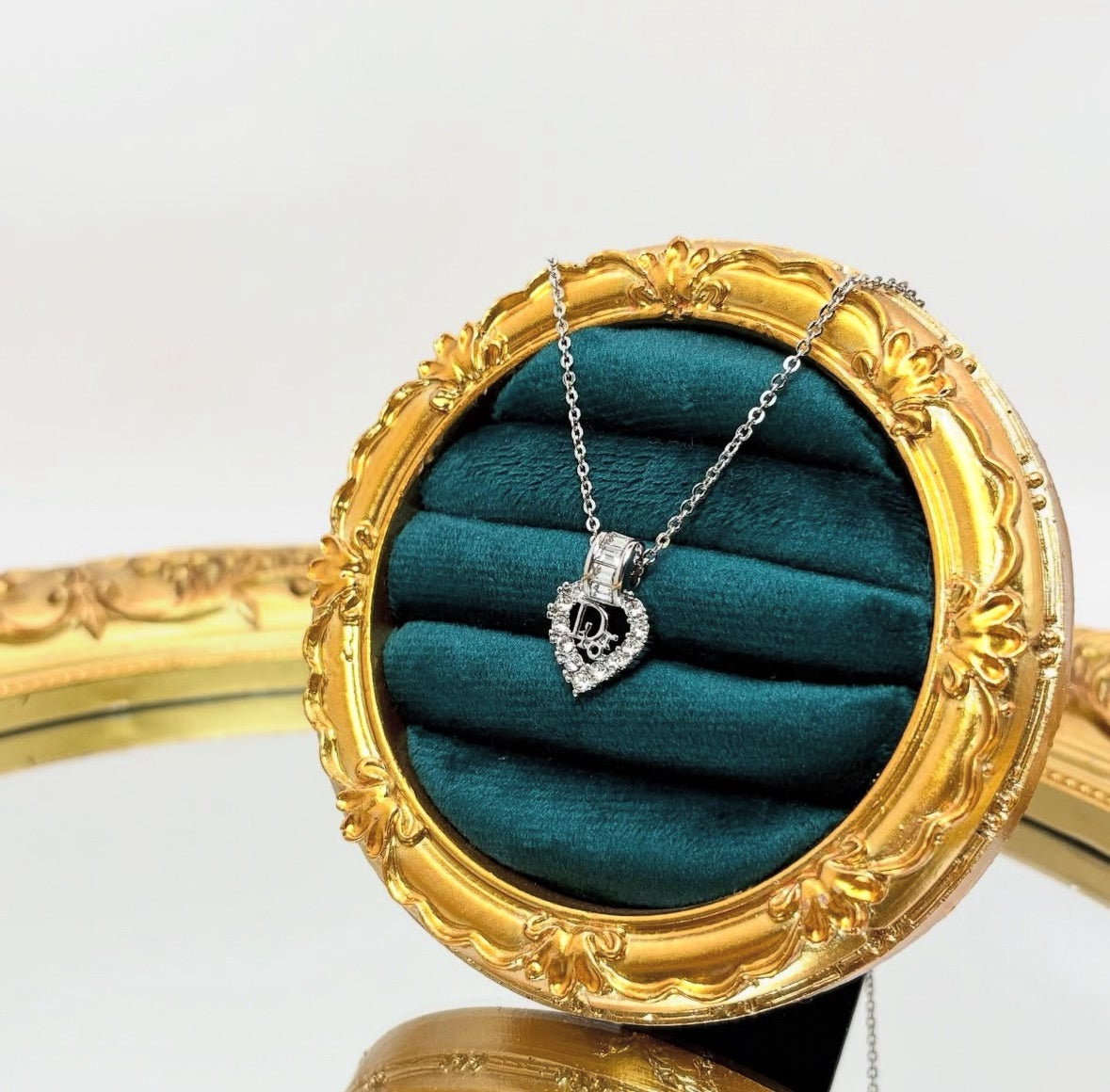 Dior 心意微光|Dior Crystal Heart Logo Necklace