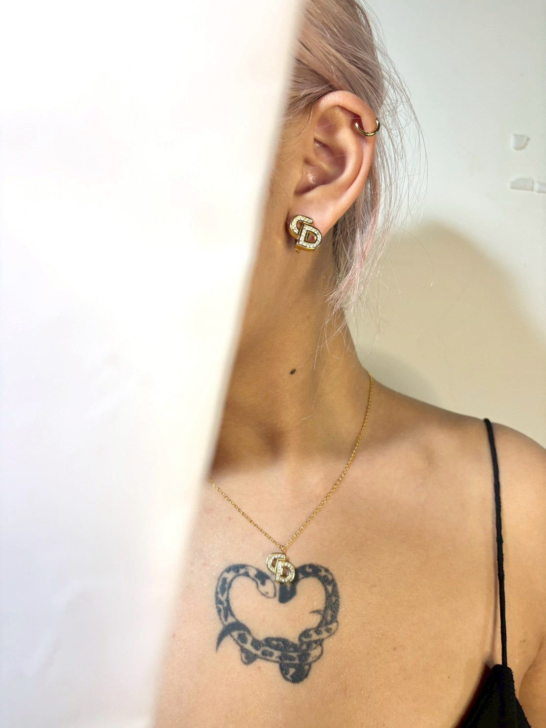 Dior 交疊徽記微鑽項鍊 | Dior Crystal CD Initial Necklace