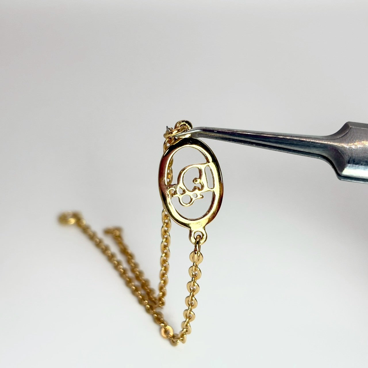 Dior 經典交疊徽記手鍊 | Dior Interlocking CD Bracelet