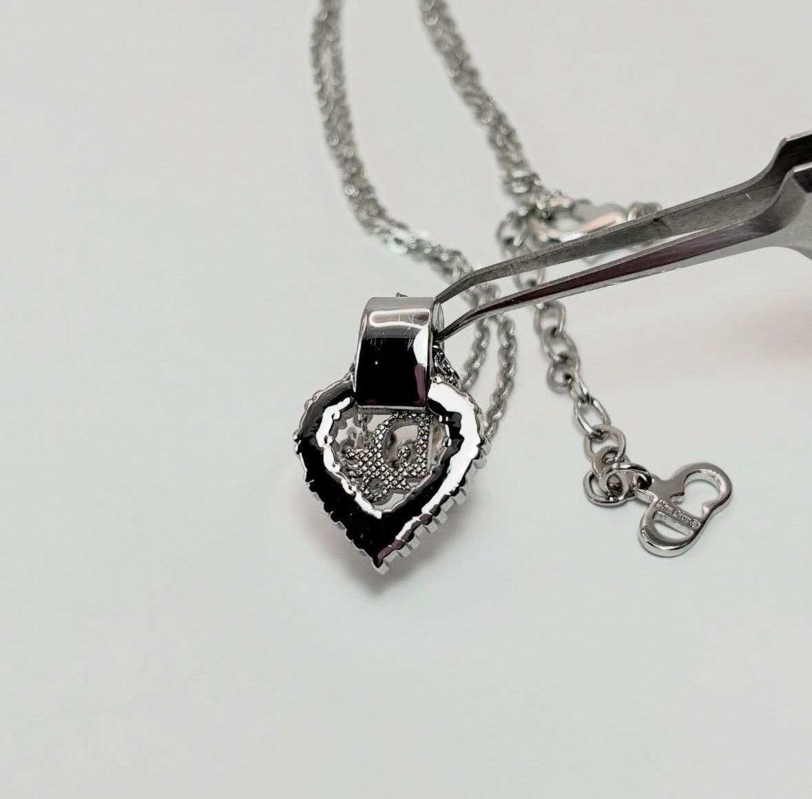 Dior 心意微光｜Dior Crystal Heart Logo Necklace